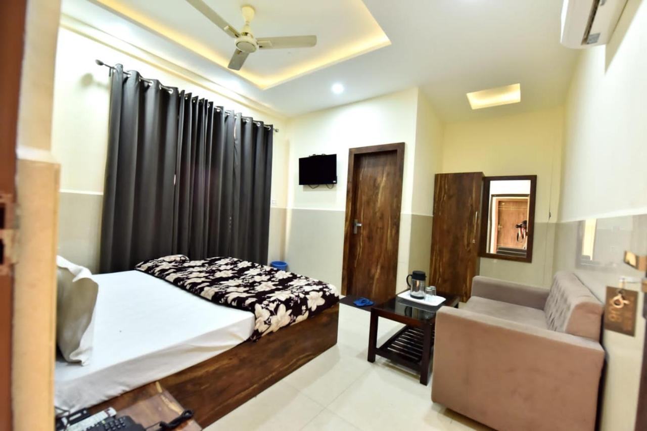 Royal Inn جامو المظهر الخارجي الصورة