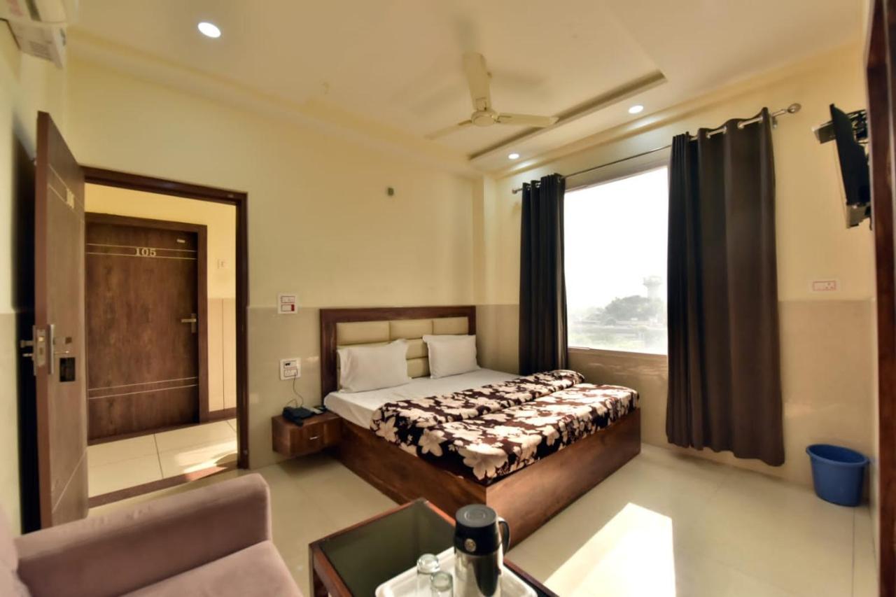 Royal Inn جامو المظهر الخارجي الصورة