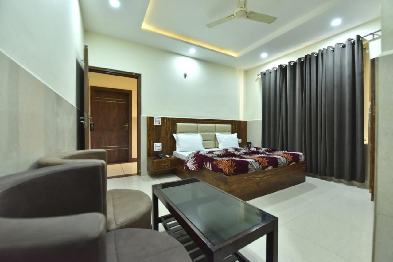 Royal Inn جامو المظهر الخارجي الصورة
