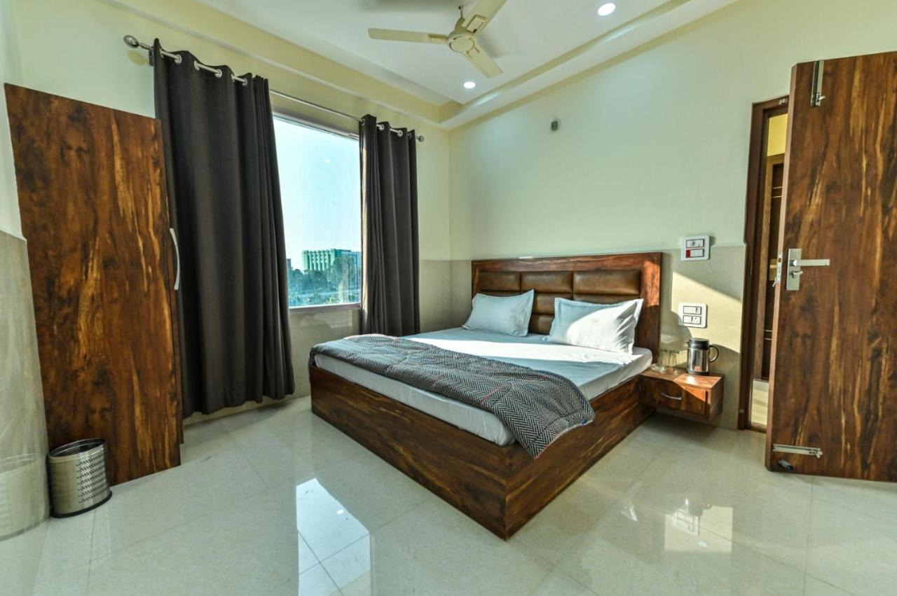 Royal Inn جامو المظهر الخارجي الصورة