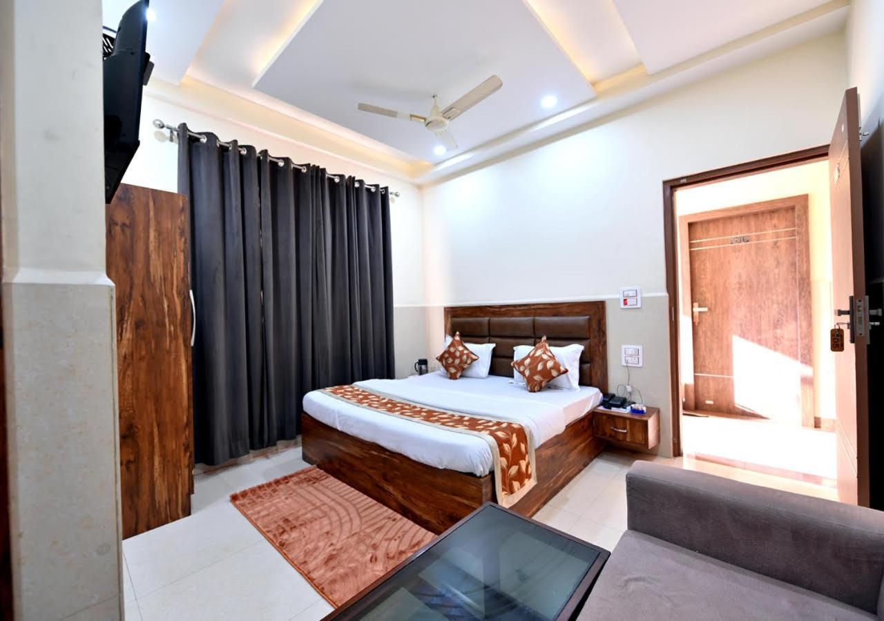 Royal Inn جامو المظهر الخارجي الصورة